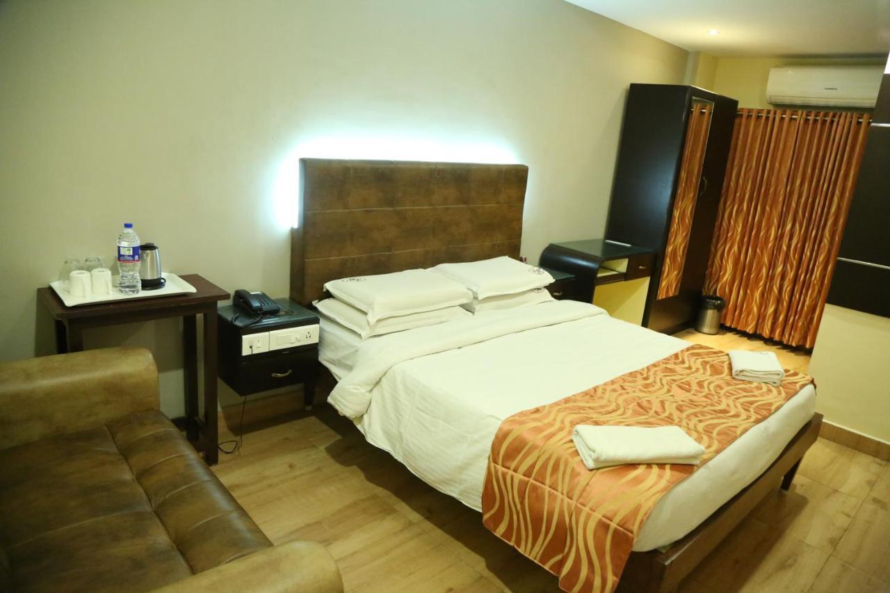 Hotel Chitra Tiruchirappalli Exterior photo